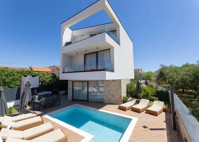 Luxury Villa Favela With Heated Pool
