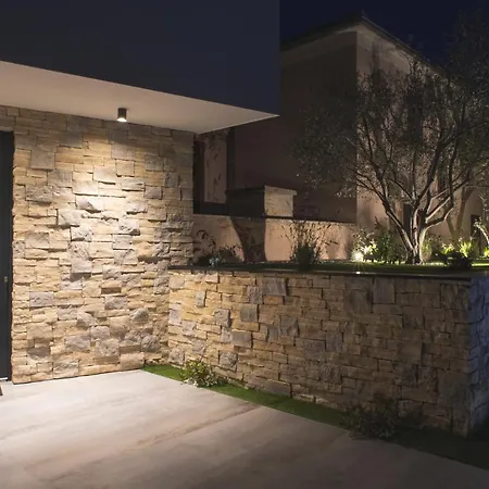 Luxury Villa Favela With Heated Pool Trogir Exterior photo