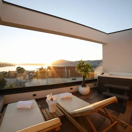 Luxury Villa Favela With Heated Pool Trogir Exterior photo