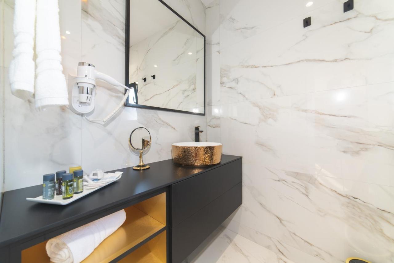 Luxury Favela With Heated Pool Villa