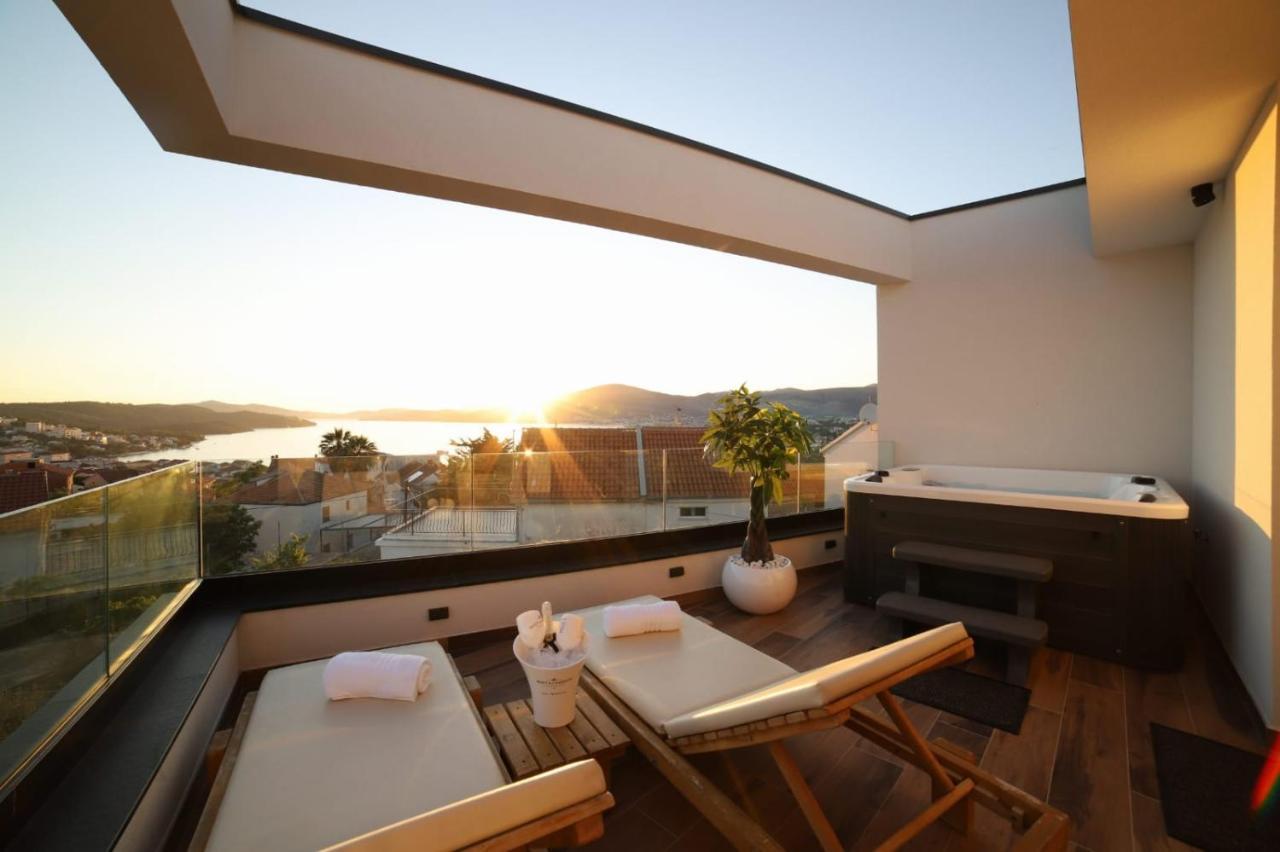 Villa Luxury Favela With Heated Pool Trogir
